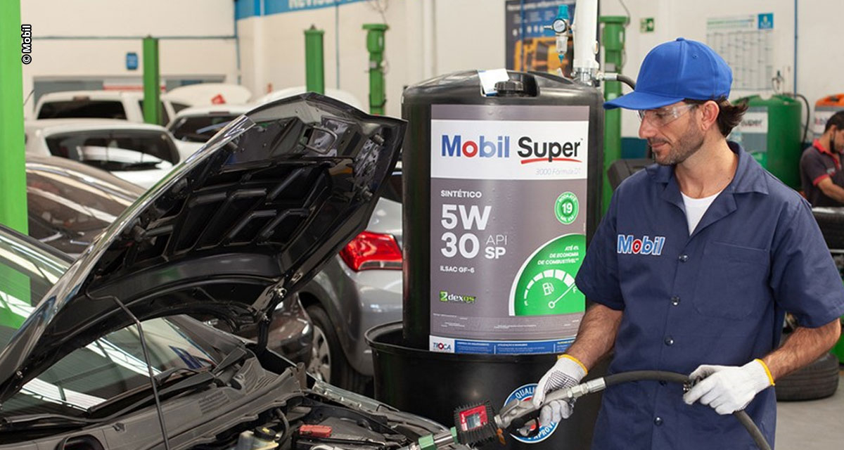 Lubrificantes Mobil™ avançam no uso da resina plástica pós-consumo em suas embalagens